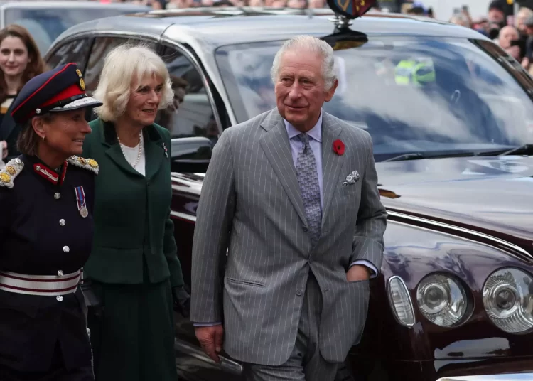 Βασιλιάς Κάρολος: Όλα όσα θα γίνουν στη στέψη του – Τι θα γίνει με πρίγκιπα Χάρι και Μέγκαν Μαρκλ