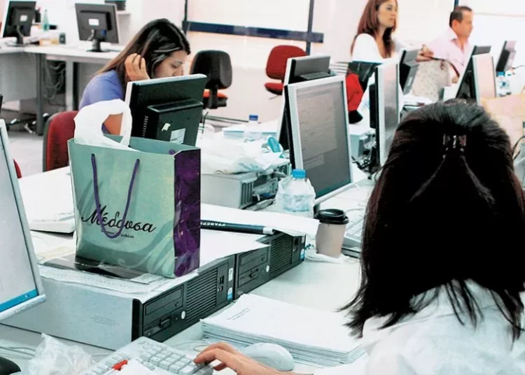 Bonus στο Δημόσιο: Ποιοι θα πάρουν έως και 2 μισθούς επιπλέον