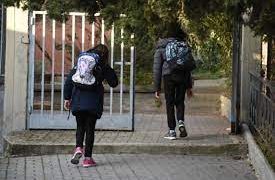 Ανοίγουν κανονικά τα σχολεία σήμερα -Τι ισχύει για μαθητές με συμπτώματα, απουσίες και μάσκες