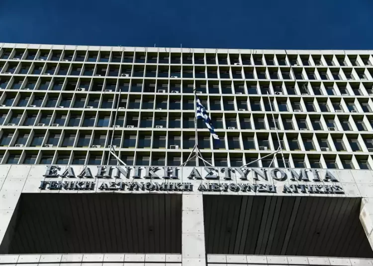 Αστυνομία: Ο Ντογιάκος ανέθεσε σε δύο εισαγγελείς να ψάξουν σχέσεις της ΕΛ.ΑΣ με τη μαφία