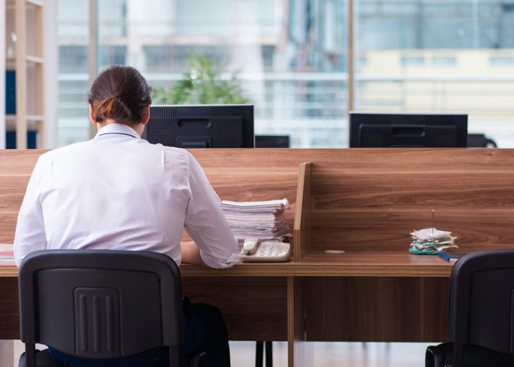 Το νέο σχέδιο για την οικονομική ελάφρυνση των επαγγελματιών