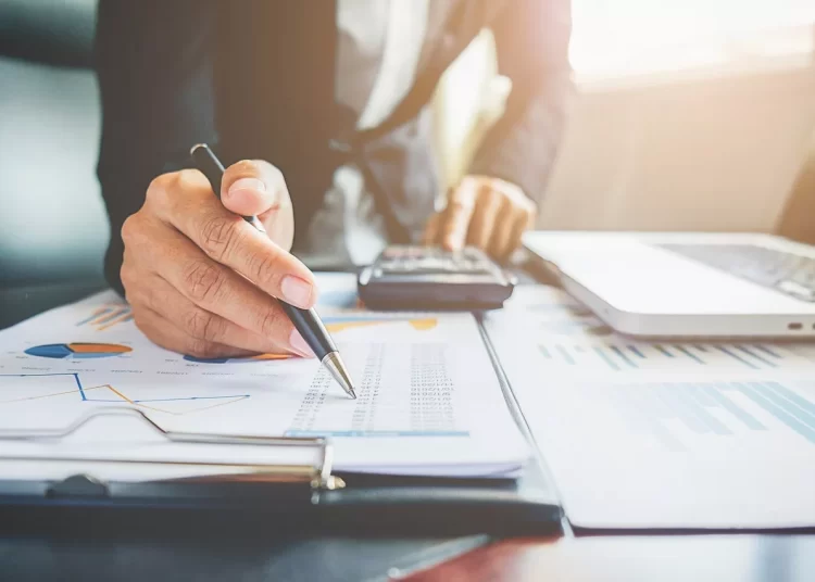 Χαμηλός φόρος 4,5% για νέους επαγγελματίες