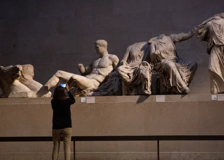 Bloomberg: Ελλάδα και Βρετανία κοντά σε συμφωνία για την επιστροφή των Γλυπτών του Παρθενώνα