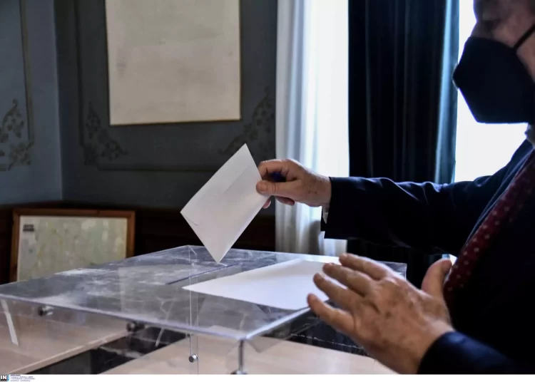 Δημοσκόπηση Alco: Στις 6,9 μονάδες η διαφορά ανάμεσα σε ΝΔ και ΣΥΡΙΖΑ – Προβληματίζει η ακρίβεια τους πολίτες