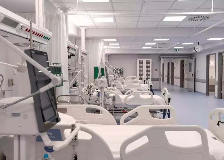 Κορονοϊός: Πάνω από 25 θάνατοι τη μέρα στην Ελλάδα – Γιατί προκαλεί ανησυχία ο «Όρθρος»