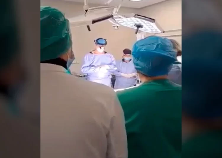 Γρεβενά: Ενός λεπτού σιγή στο χειρουργείο για την αφαίρεση οργάνων του 6χρονου Θωμά