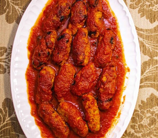 Σουτζουκάκια σμυρναίικα στον φούρνο