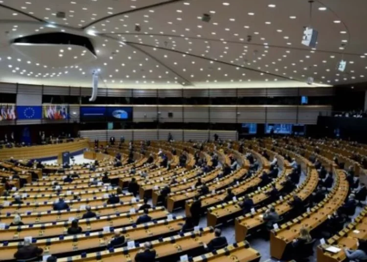 Qatargate: Τους «δίνει» όλους ο Παντσέρι – Αντίστροφη μέτρηση για την άρση ασυλίας των Καϊλή και Σπυράκη