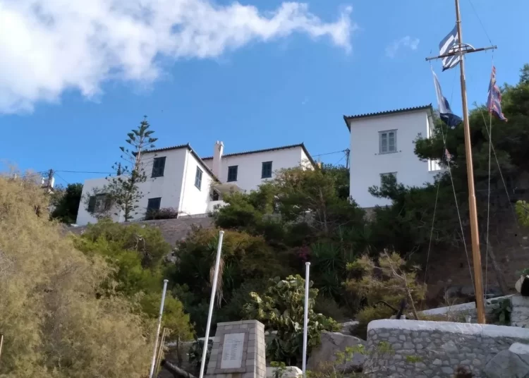 Πλειστηριασμοί: Βγαίνουν στο σφυρί 300+1 αντικείμενα εταιρείας του Δημήτρη Κοντομηνά