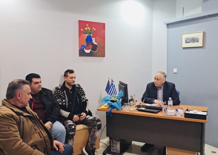 Με τον Σύλλογο Οικιστών Σπιάντζας συναντήθηκε ο Νίκος Καλάκος