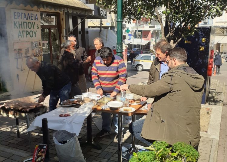 ΗΛΕΙΑ ΤΣΙΚΝΟΠΕΜΠΤΗ: Πάμε σαν άλλοτε… Παντού τσίκνα, παντού τραγούδια, χορός, χαρά… (Φωτο)