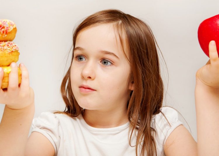 Παιδική Παχυσαρκία: Οι επιστήμονες κρούουν τον κώδωνα του κινδύνου