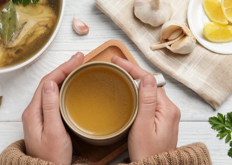 Αλήθεια ή μύθος: Είναι η κοτόσουπα φάρμακο για το κρυολόγημα;