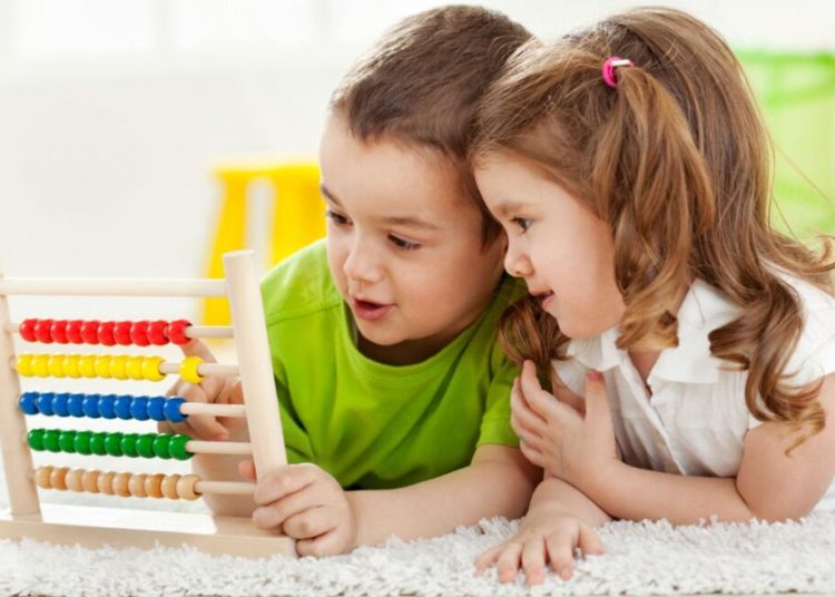 Αυτός είναι ο λόγος που τα παιδιά δεν προτιμούν τα ακριβά παιχνίδια