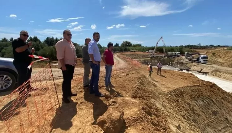 Παγώνουν οι εργασίες στο νέο Αυτοκινητόδρομο Πατρών-Πύργου στα Βραχνέικα-Οι Ρομά μπλόκαραν το μεγάλο έργο-Βουβοί οι Βουλευτές Ηλείας