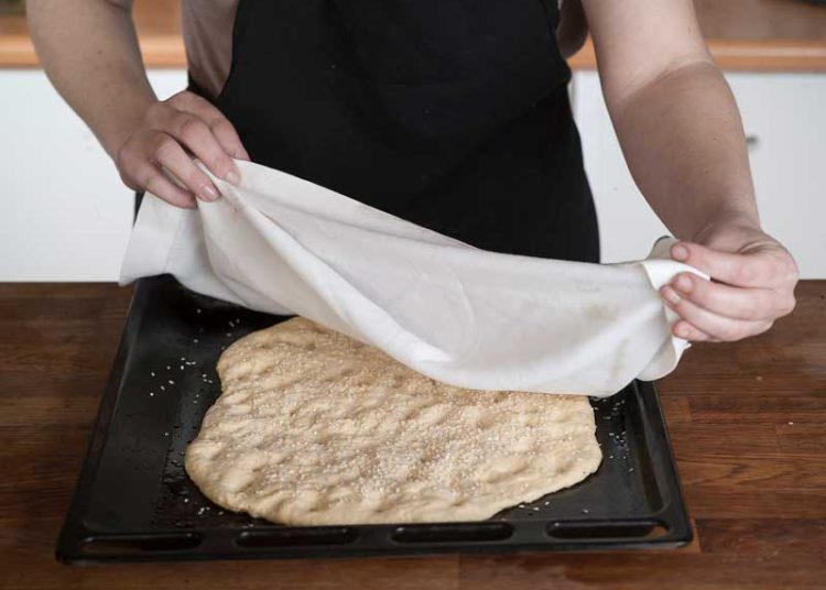 4 συνταγές για σπιτική λαγάνα