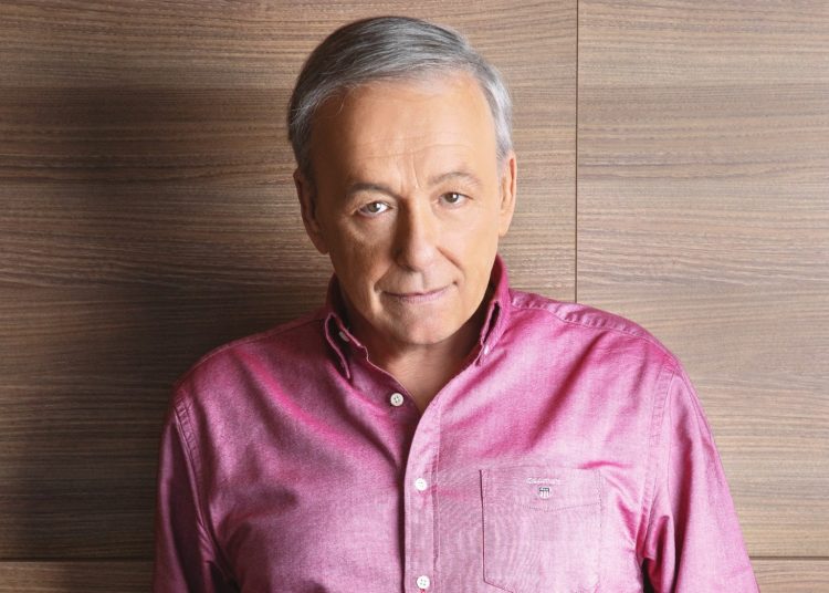 Ανδρέας Μικρούτσικος: Κρίσιμη η κατάσταση του παρουσιαστή στην εντατική