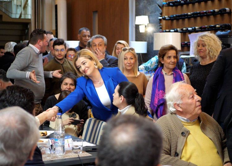 Πολυπληθής συγκέντρωση της Διονυσίας Αυγερινοπούλου στην Πάτρα