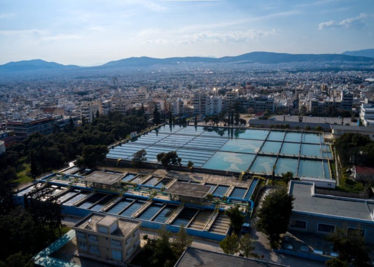 Η κυβέρνηση ετοιμάζει ιδιωτικοποίηση του νερού εν μέσω εθνικής τραγωδίας