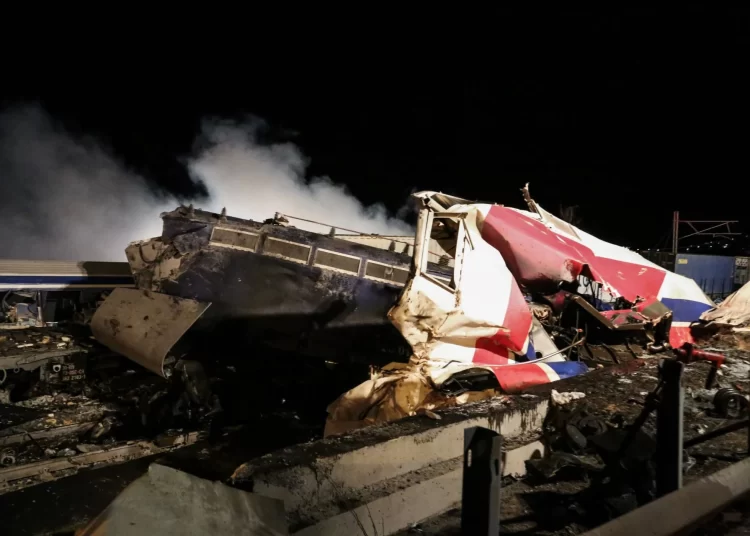 Σύγκρουση τρένων στα Τέμπη: Τουλάχιστον 36 νεκροί και 85 τραυματίες