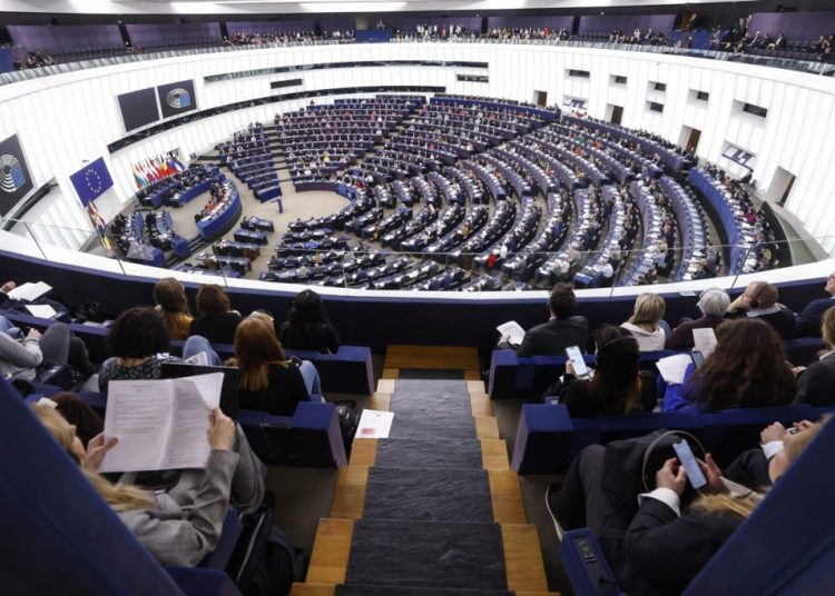 Οι ευρωβουλευτές της ΝΔ ψήφισαν ¨όχι¨ στην καθιέρωση Ελάχιστου Εγγυημένου Εισοδήματος για τους αδύναμους