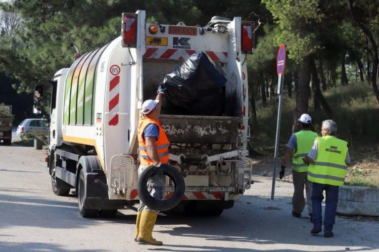 Δικαστήρια Πύργου: Επιτέθηκαν στον οδηγό απορριμματοφόρου που σκότωσε την κοπέλα το 2017