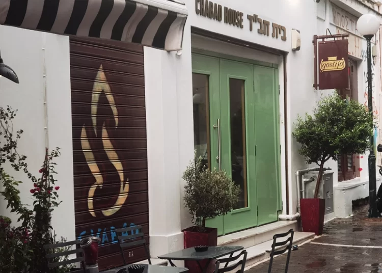 Με καλάσνικοφ θα «γάζωναν» αθώους στο εστιατόριο στου Ψυρρή οι δύο τρομοκράτες