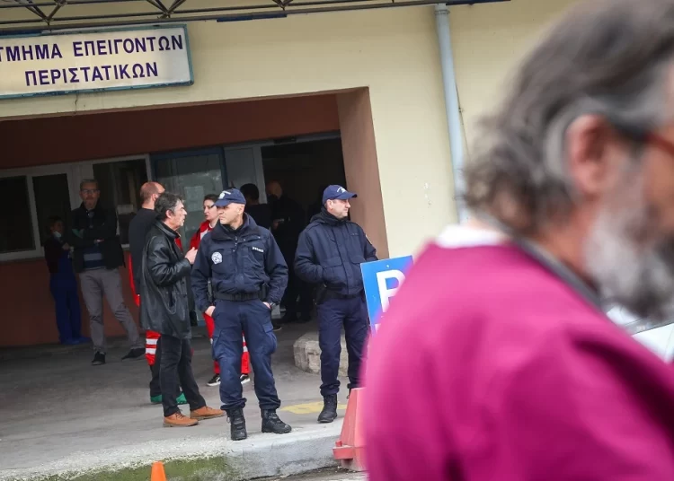 Σύγκρουση τρένων στη Λάρισα: 42 οι νεκροί – Η λίστα με τους τραυματίες που νοσηλεύονται στα νοσοκομεία