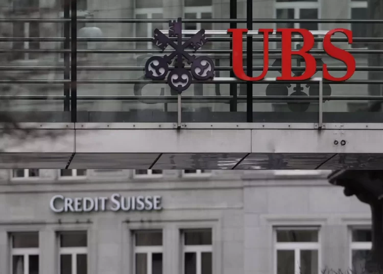 Credit Suisse: Η UBS συμφωνεί να αγοράσει την τράπεζα για πάνω από 2 δισ. δολάρια