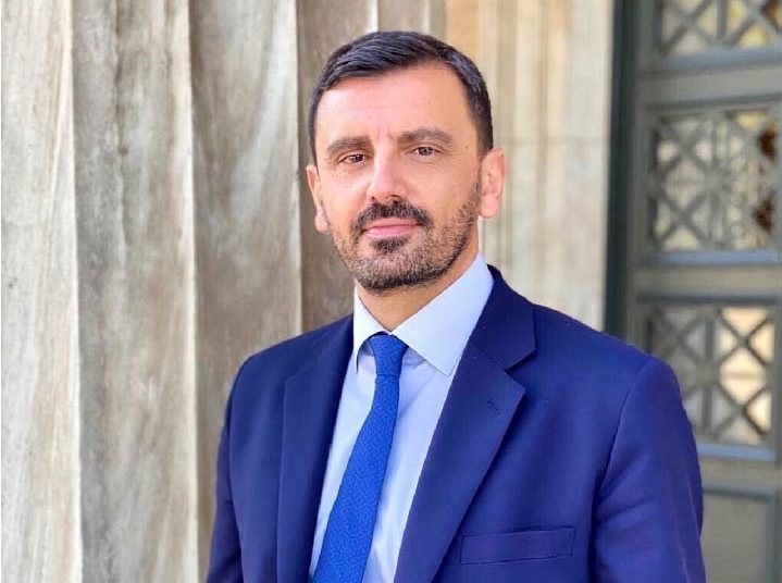 ΑΝΔΡΕΑΣ ΝΙΚΟΛΑΚΟΠΟΥΛΟΣ: “Τιμή σε όσους αγωνίστηκαν για την ελευθερία και την ανεξαρτησία”