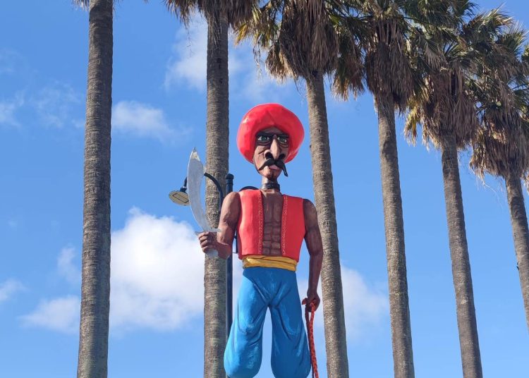 ΤΡΙΤΗ ΤΗΣ ΛΑΜΠΡΗΣ 2023 Η ΓΑΣΤΟΥΝΗ ΜΑΣ ΕΟΡΤΑΖΕΙ ΤΗΝ «ΠΑΝΑΓΙΑ MAΣ ΤΗΝ ΚΑΘΟΛΙΚΗ». ΑΝΑΒΙΩΝΕΙ ΚΑΙ ΠΑΛΙ ΤΟ ΚΑΨΙΜΟ ΤΟΥ ΑΡΑΠΗ ΟΜΩΣ ΣΕ ΝΕΑ ΠΛΕΟΝ ΜΟΡΦΗ….