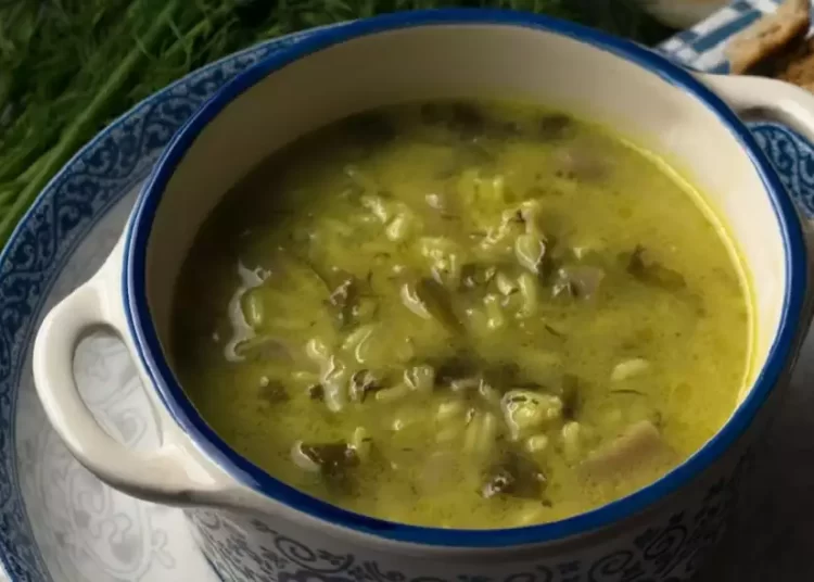 Μαγειρίτσα, η «μικρή μαγειριά» της Ανάστασης και συνταγές για να την απολαύσετε