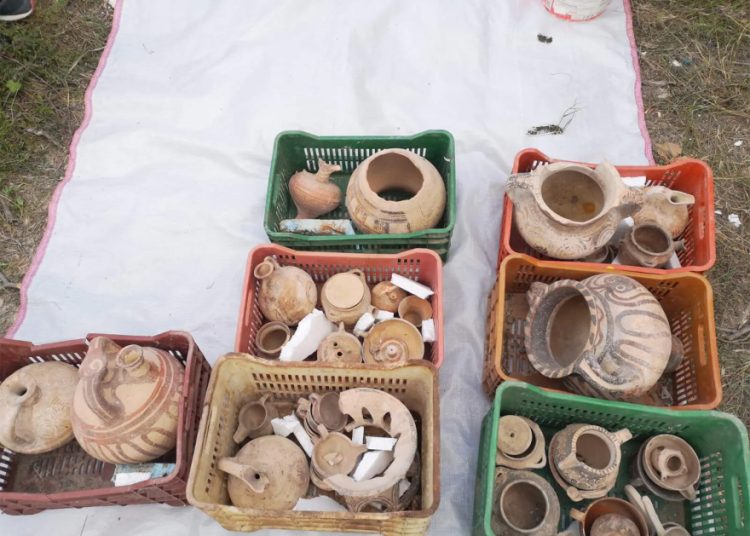 Κρήτη: Πρώην λιμενικός και αρχαιολόγος σε μεγάλο κύκλωμα αρχαιοκαπηλίας