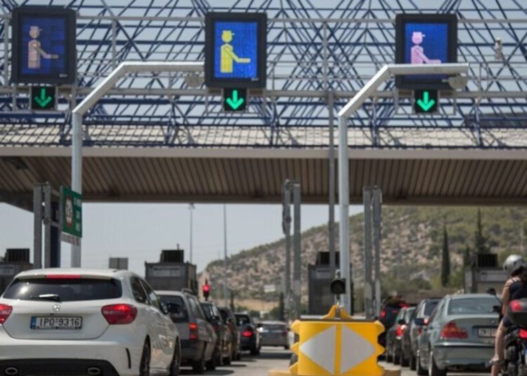 Πάσχα 2023: Ξεκίνησε η έξοδος, γεμάτα φεύγουν πλοία και ΚΤΕΛ – Πότε χαλάει ο καιρός