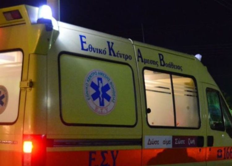 Πύργος: Σοκαριστικό τροχαίο ανήμερα Πάσχα-Αμάξι καρφώθηκε σε κολώνα