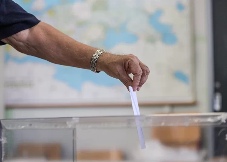 Δημοσκόπηση Alpha: Στο 6,2 η διαφορά της ΝΔ από τον ΣΥΡΙΖΑ – Πόσα κόμματα μπαίνουν στη Βουλή