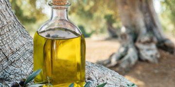 Εκτόξευση τιμών ελαιολάδου από το χωράφι στο ράφι