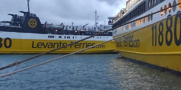 Κυλλήνη: Συγκρούστηκαν πλοία από τους ισχυρούς ανέμους