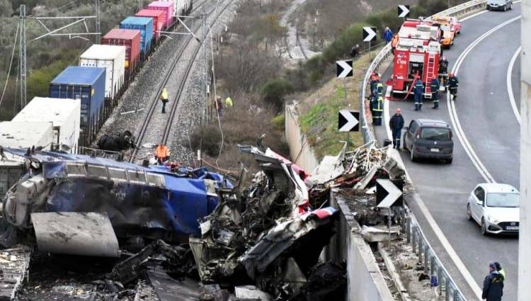 Τέμπη: «Απόπειρα εξαγοράς συγγενών» από την Hellenic Train καταγγέλλει δικηγόρος οικογενειών των θυμάτων