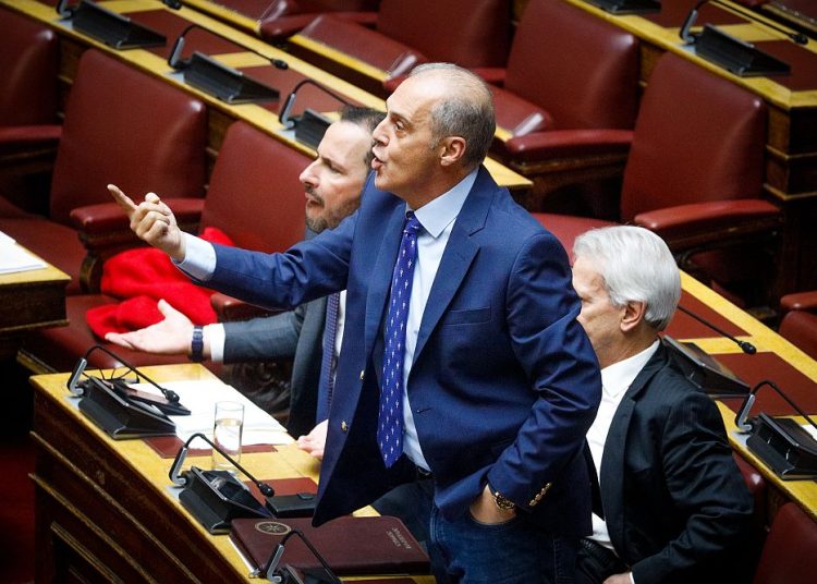 Καταγγελία Βελόπουλου για απόπειρα εξαγοράς βουλευτών του από «ανθρώπους της ΝΔ»