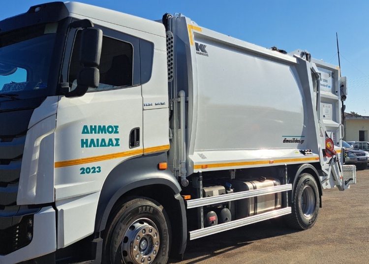 Αμαλιάδα: Νέα απορριμματοφόρα και κάδους απέκτησε ο δήμος