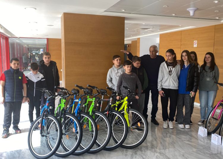 Δήμος Ήλιδας: Δώρα ποδήλατα σε παιδιά που νίκησαν στο παιχνίδι του κρυμμένου θησαυρού