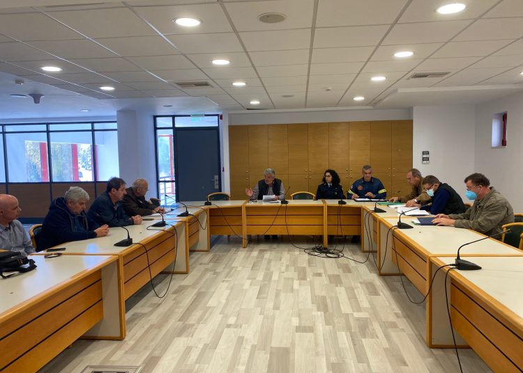 Δήμος Ήλιδας: Συγκροτήθηκε ομάδα απομάκρυνσης πολιτών σε φωτιές