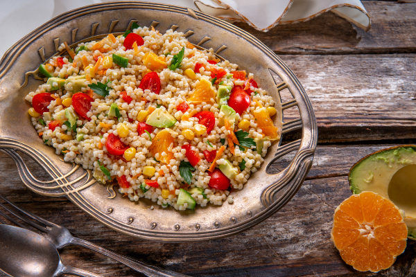 Σαλάτα με κουσκούς, αμύγδαλα και κοτόπουλο