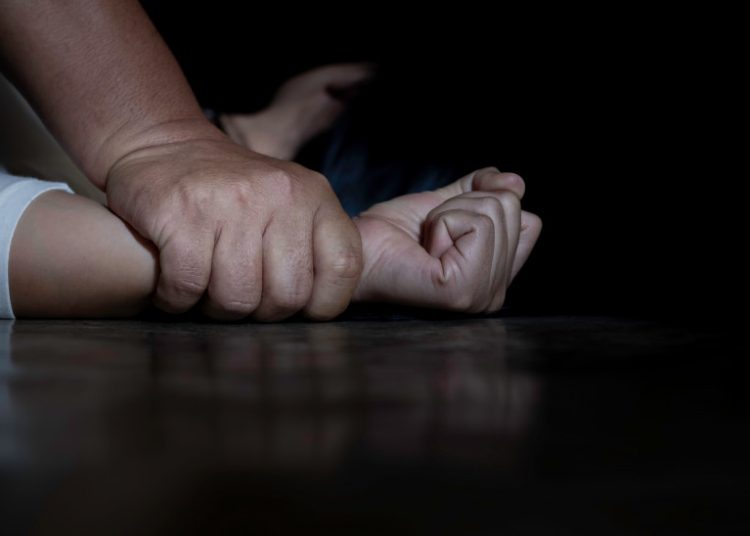 Ναύπλιο: Καθηγητής Γερμανικών βίασε 15χρονο που του έκανε ιδιαίτερα