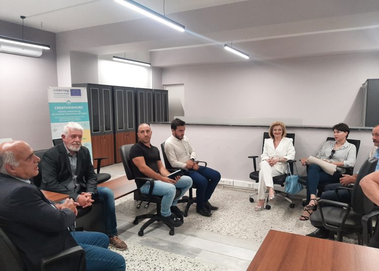 Αυγερινοπούλου: Συνεργασία για τις εξαγωγές σταφίδας και εργάτες γης με την Ινδία