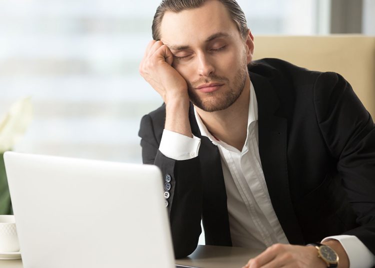 Αυτοί είναι οι πέντε λόγοι που νιώθετε κουρασμένοι όλη την ώρα