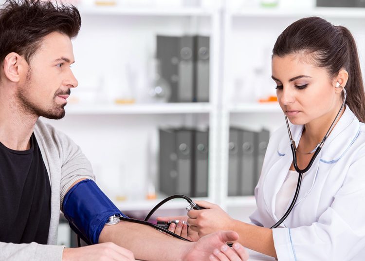 Υπέρταση: Η σιωπηρή νόσος που σκοτώνει – Μετρήστε τώρα την πίεσή σας