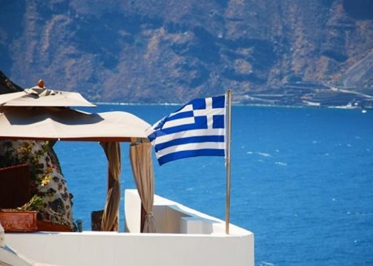 Τουρισμός για όλους: Πότε ξεκινούν οι αιτήσεις για την επιδότηση έως 200 ευρώ