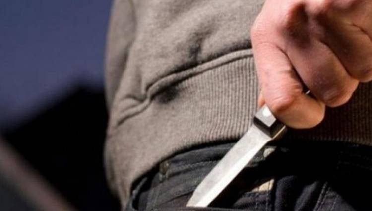 Αγρίνιο: Έπινε καφέ και τον μαχαίρωσαν μπροστά σε κόσμο